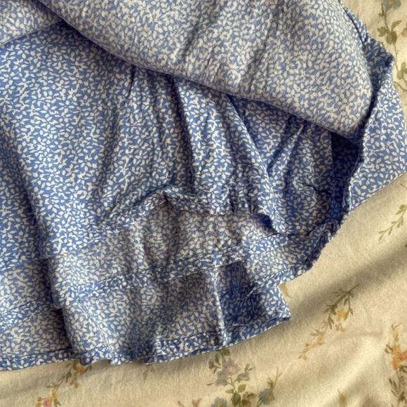 Hollister high rise mini skirt with built in shorts size small great condition - Picture 3 of 5